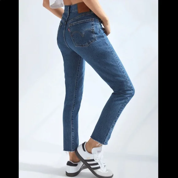 SALE! ⭐️ Levi’s 501 skinny high rise jean in Jive might moves - dark wash - Picture 2 of 12